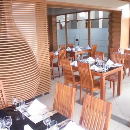 We Hotel & Suites Найроби Экстерьер фото