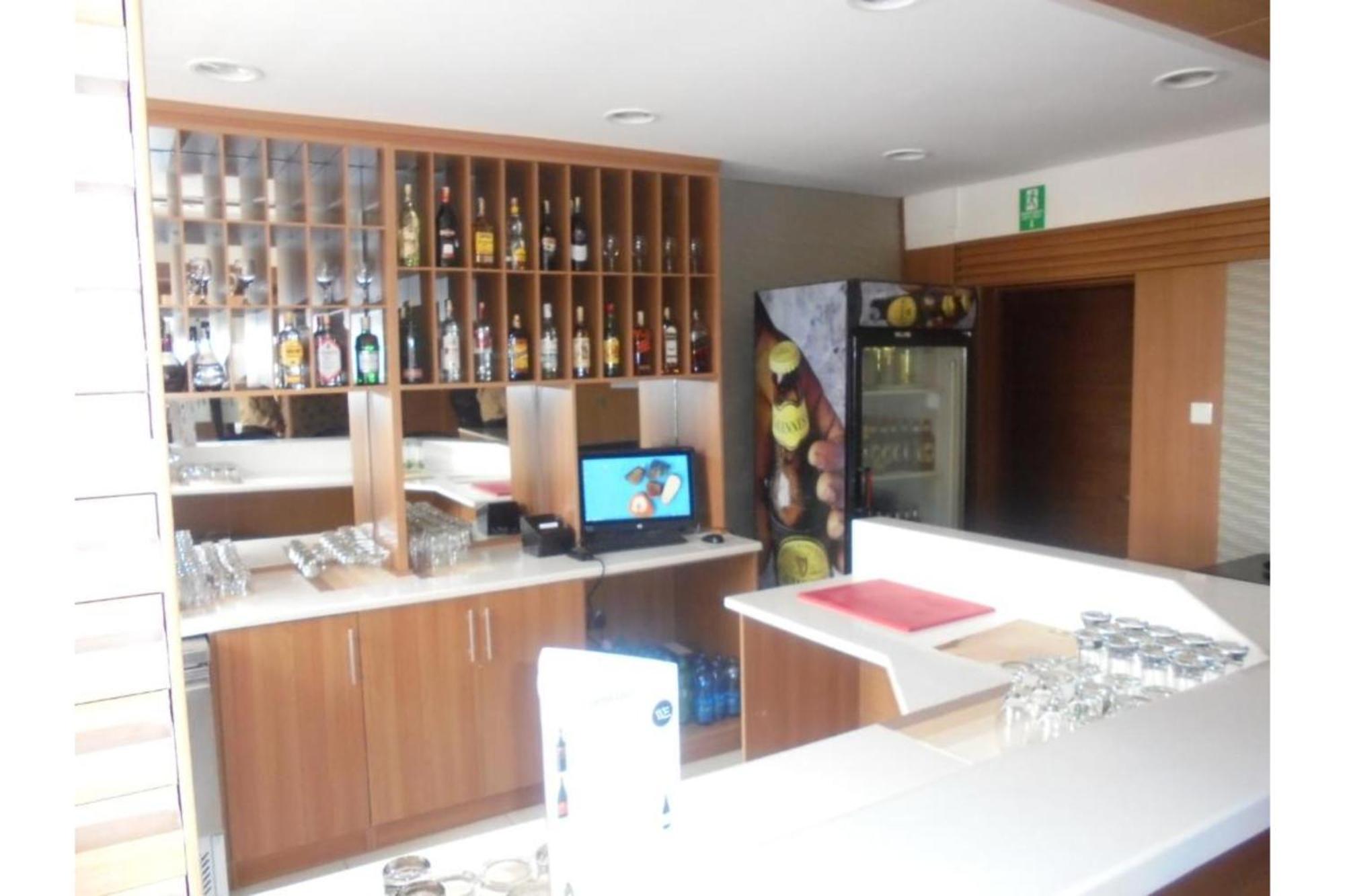 We Hotel & Suites Найроби Экстерьер фото