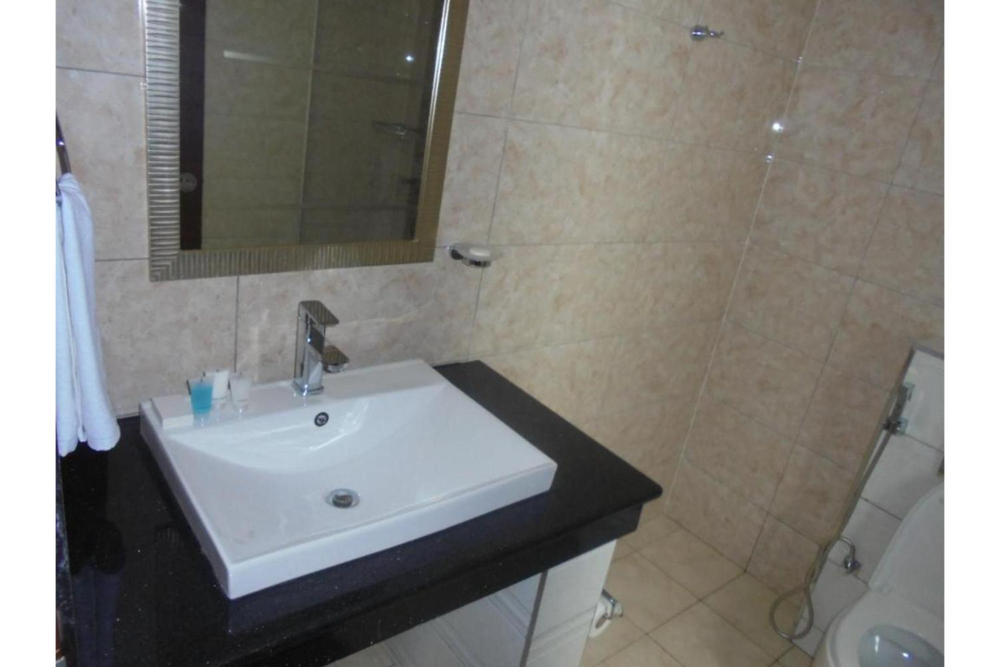 We Hotel & Suites Найроби Экстерьер фото