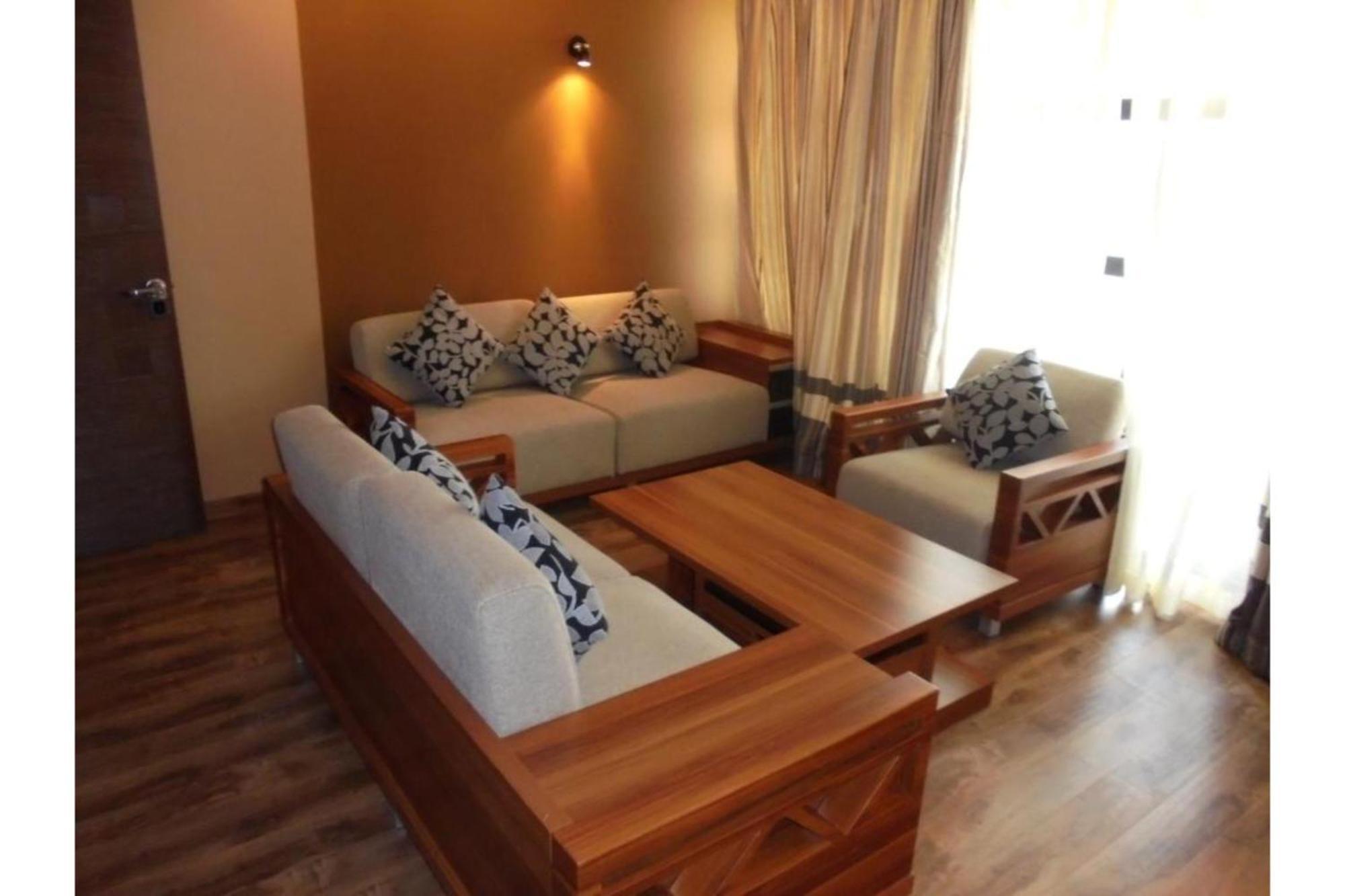 We Hotel & Suites Найроби Экстерьер фото