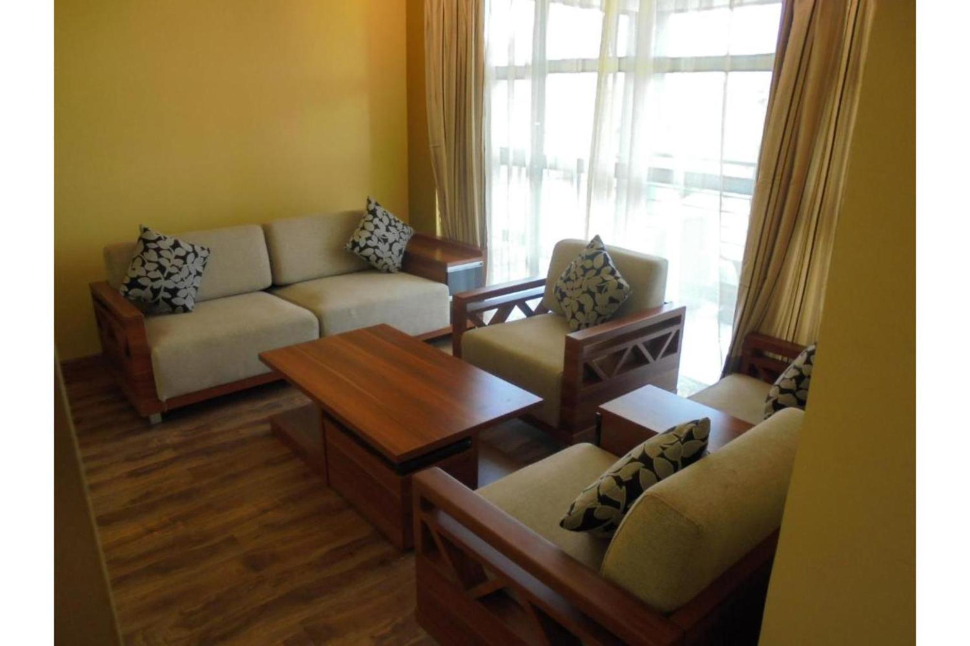 We Hotel & Suites Найроби Экстерьер фото